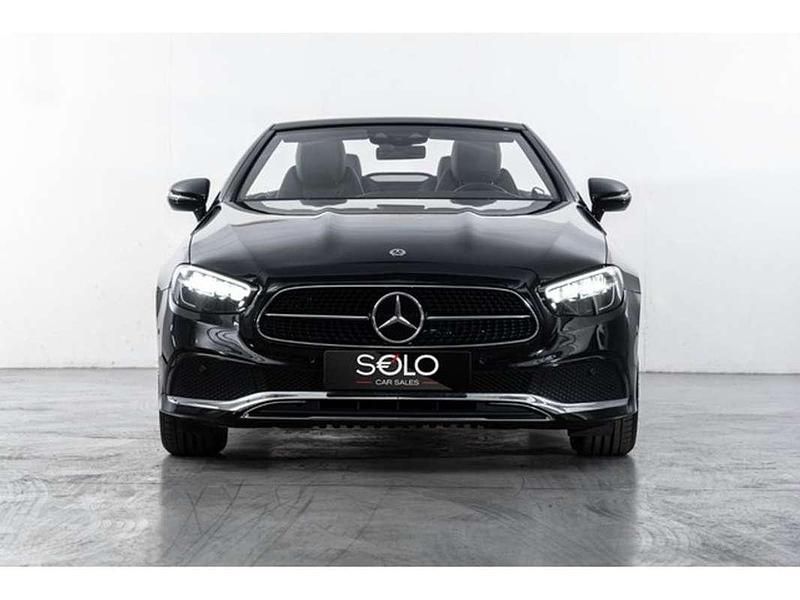 Usado Mercedes E220 194 CV (142 kW) 2021 Negro Descapotable