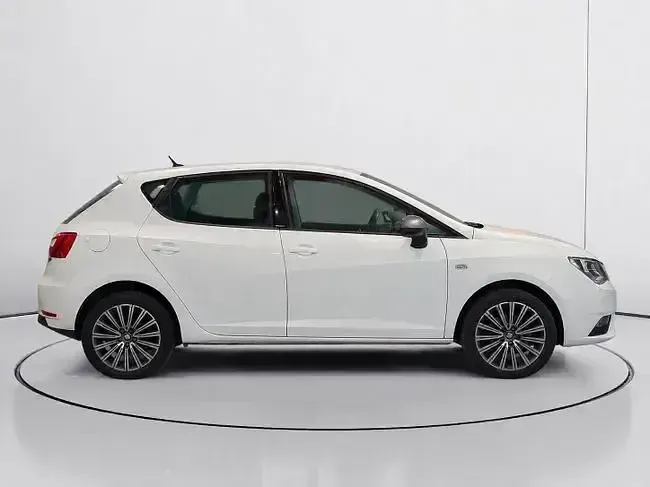 Usado Seat Ibiza Style 90 CV (66 kW) 2016 Blanco Berlina