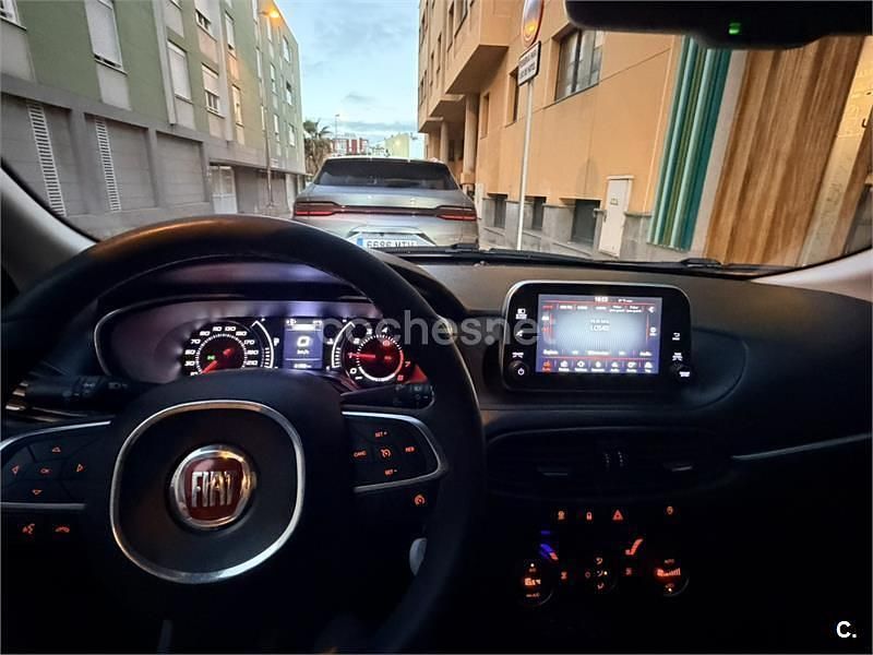 Usado Fiat Tipo Lounge 120 CV (88 kW) 2020 Gris / plata Berlina