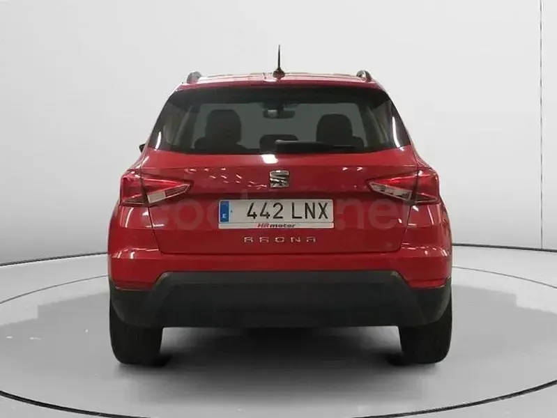 Usado Seat Arona Style 110 CV (80 kW) 2021 Rojo SUV