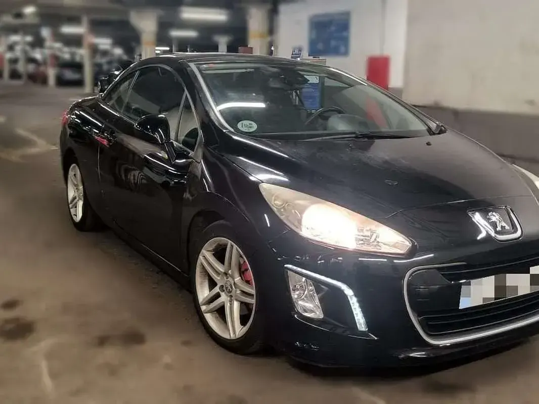 Usado Peugeot 308 CC Active 111 CV (81 kW) 2012 Negro Descapotable