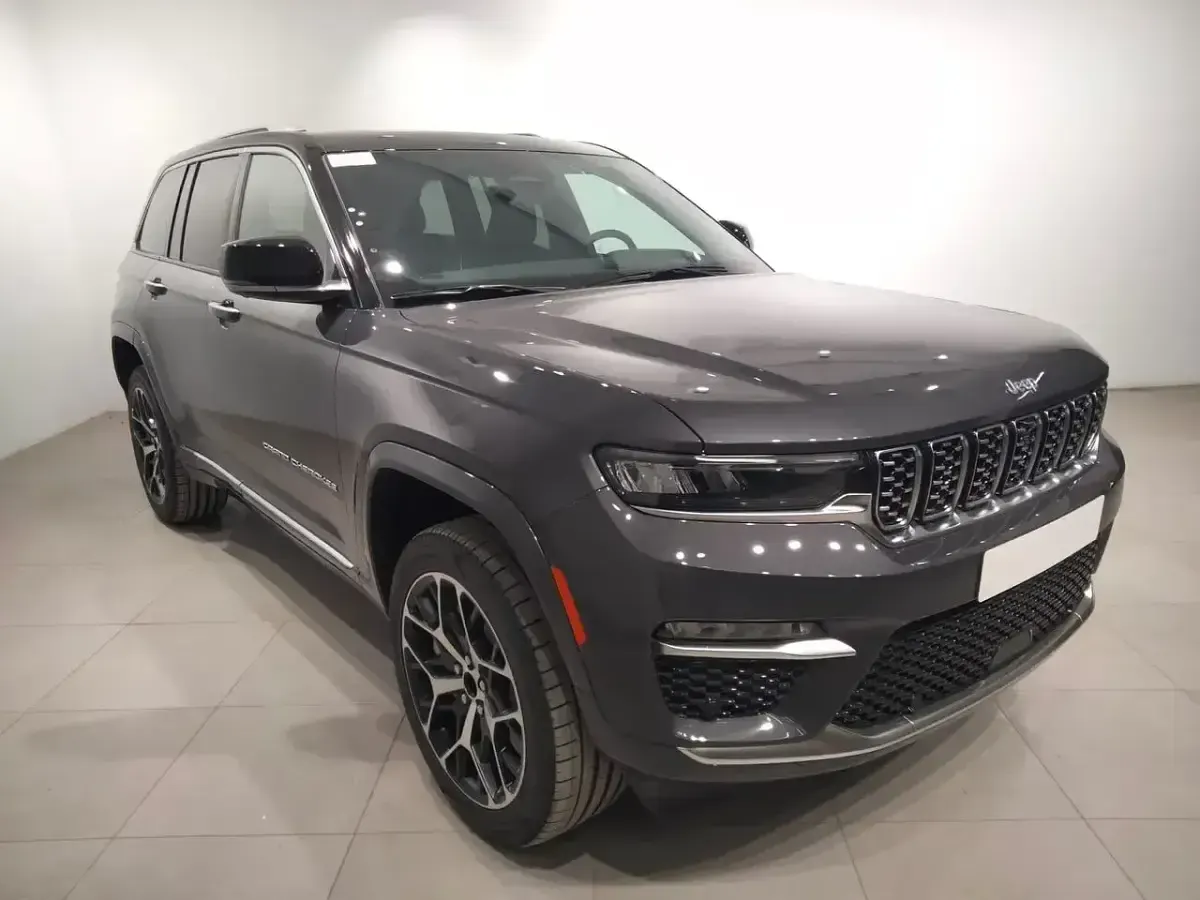 Usado Jeep Grand Cherokee Summit 381 HP (280 kW) 2024 Cinzento SUV
