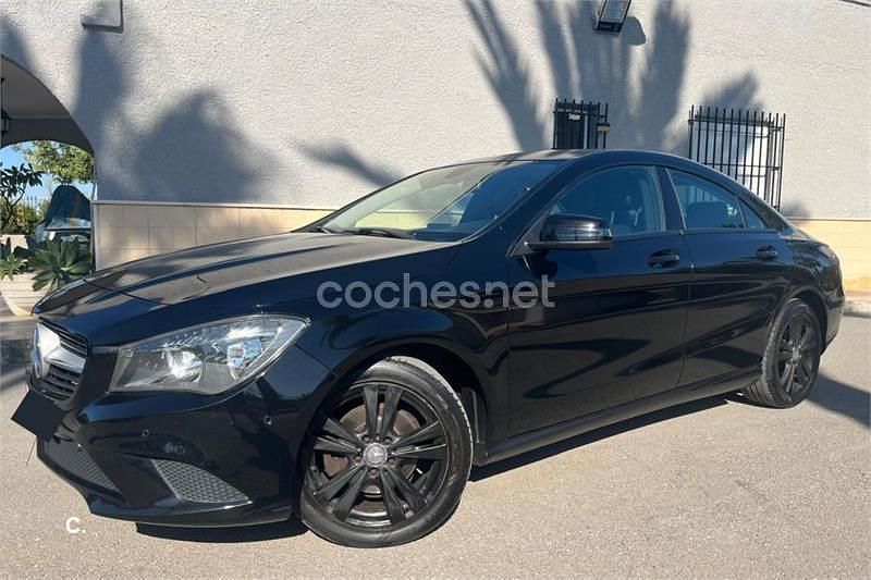 Negro Usado 2014 Mercedes CLA200 Berlina | 13.500 € (Super precio) - Imagen 1/4