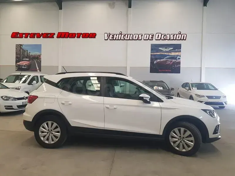 Usado Seat Arona Style 115 CV (84 kW) 2020 Blanco SUV