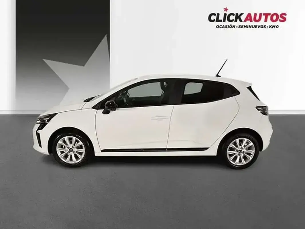 Usado Renault Clio Evolution 90 CV (66 kW) 2025 Blanco Utilitario