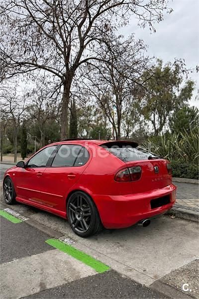 Usado Seat Leon FR 150 CV (110 kW) 2005 Rojo Utilitario