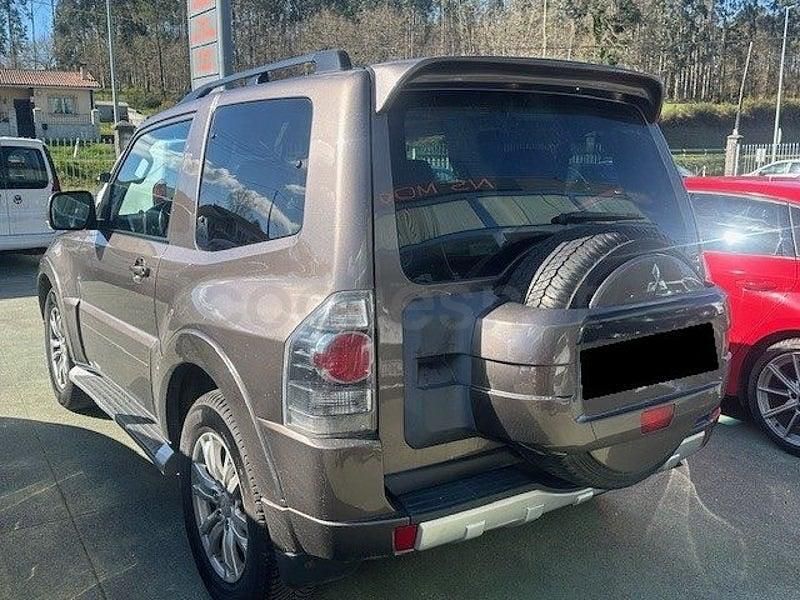 Usado Mitsubishi Montero Motion 200 CV (147 kW) 2011 Marrón SUV