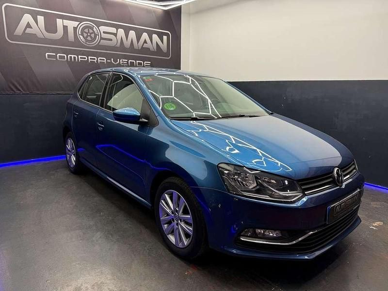 Usado VW Polo Advance 90 CV (66 kW) 2017 Azul Utilitario