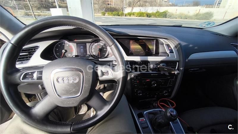 Usado Audi A4 180 CV (132 kW) 2010 Beige Berlina