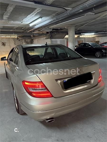 Usado Mercedes C220 Elegance 170 HP (125 kW) 2012 Bege Sedan