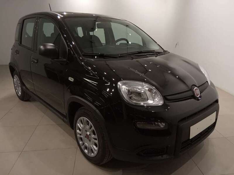 Usado Fiat Panda 69 CV (50 kW) 2024 Negro Utilitario