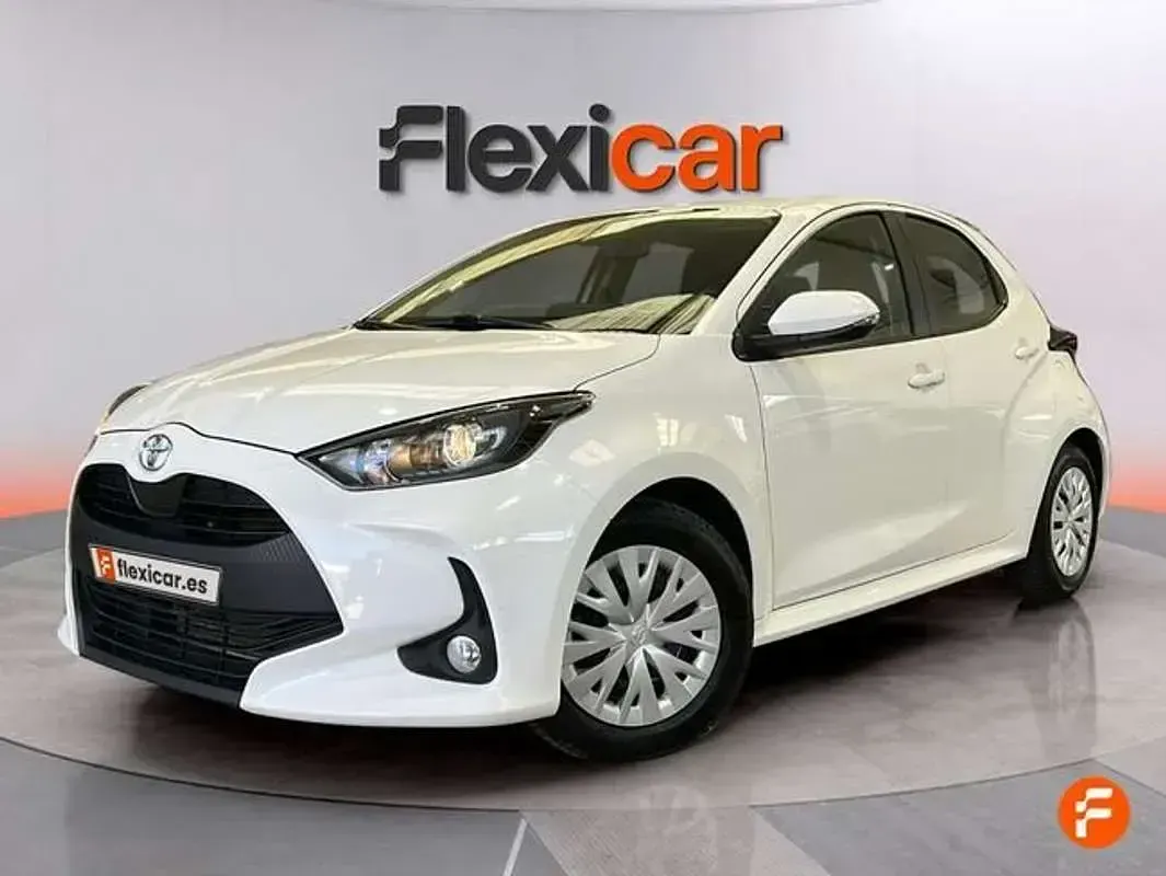 Usado Toyota Yaris Edition 125 CV (91 kW) 2023 Blanco Utilitario