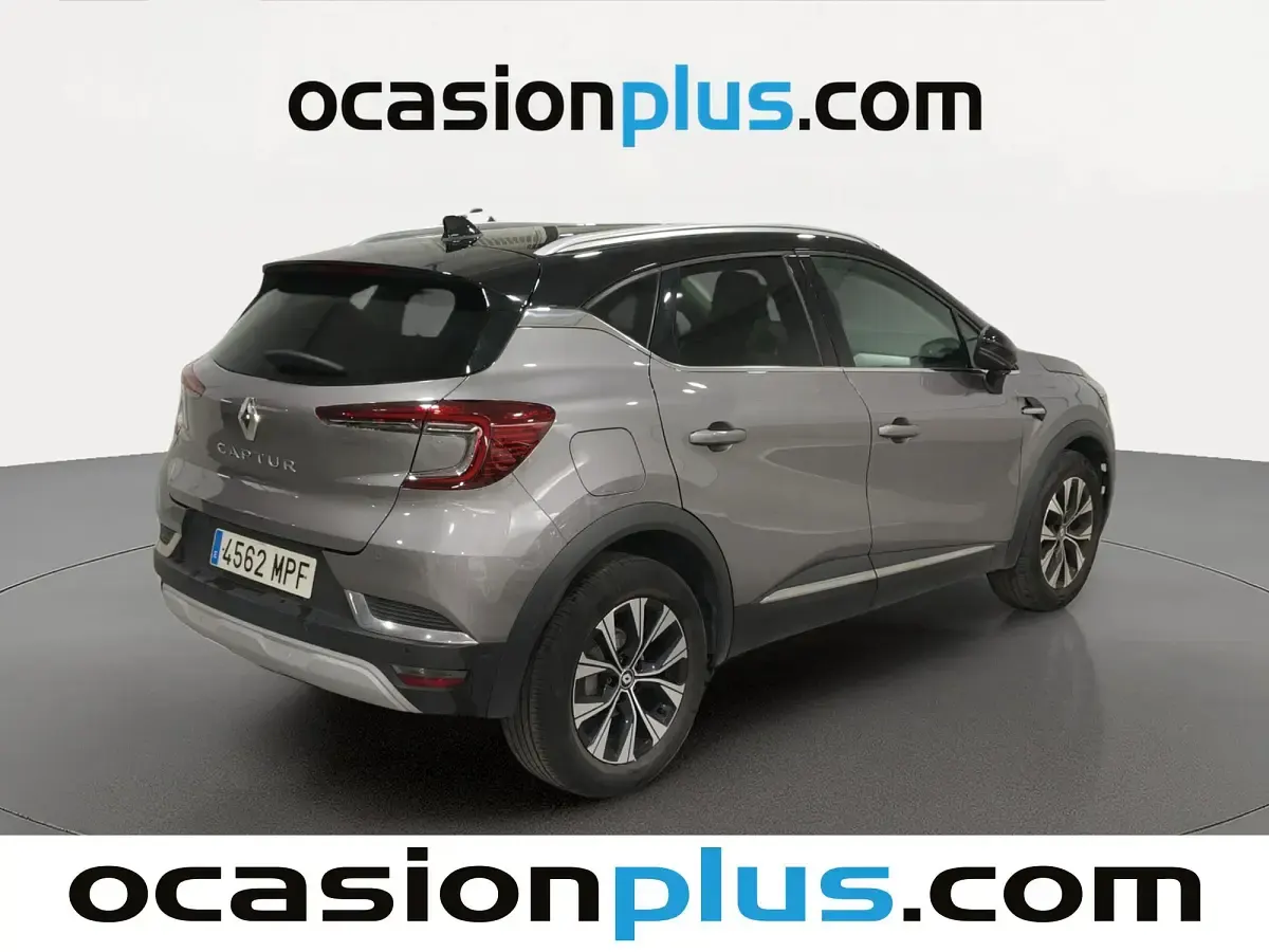 Usado Renault Captur Techno 90 CV (66 kW) 2024 Gris SUV