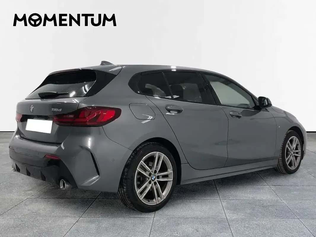 Usado BMW 118 150 CV (110 kW) 2024 Gris Utilitario
