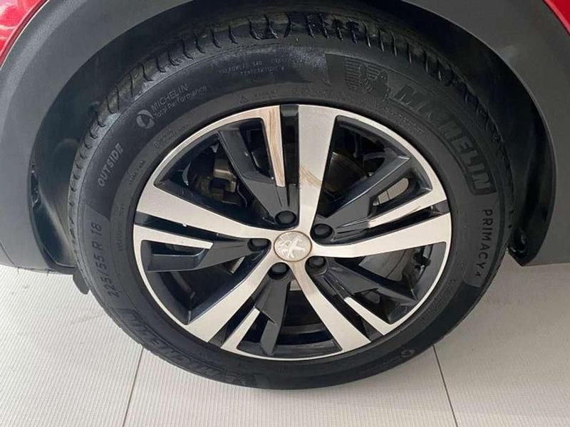 Usado Peugeot 3008 Allure 131 CV (96 kW) 2019 Rojo SUV