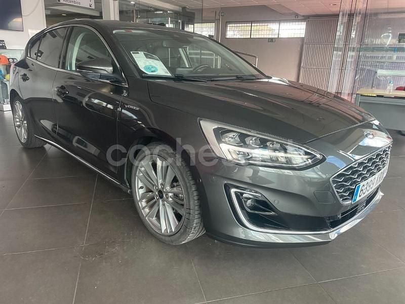 Usado Ford Focus Vignale 125 CV (91 kW) 2018 Gris / plata Berlina
