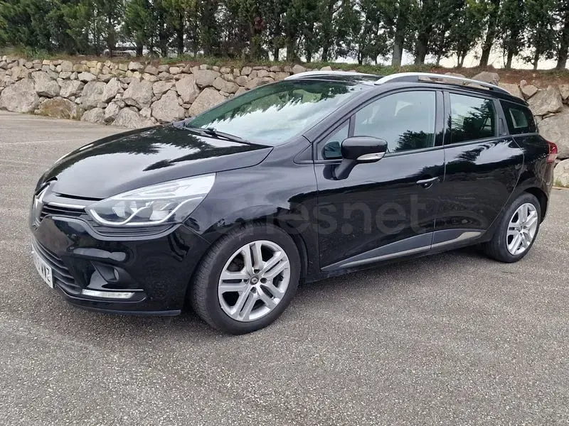 Usado Renault Clio LIMITED 90 CV (66 kW) 2019 Negro Familiar