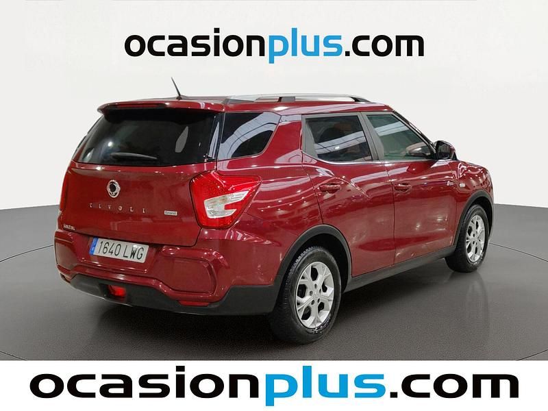 Usado Ssangyong (KGM) Tivoli 163 CV (119 kW) 2022 Rojo SUV