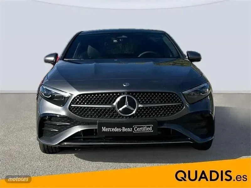 Nuevo Mercedes A250 218 CV (160 kW) 2025 Plateado Berlina