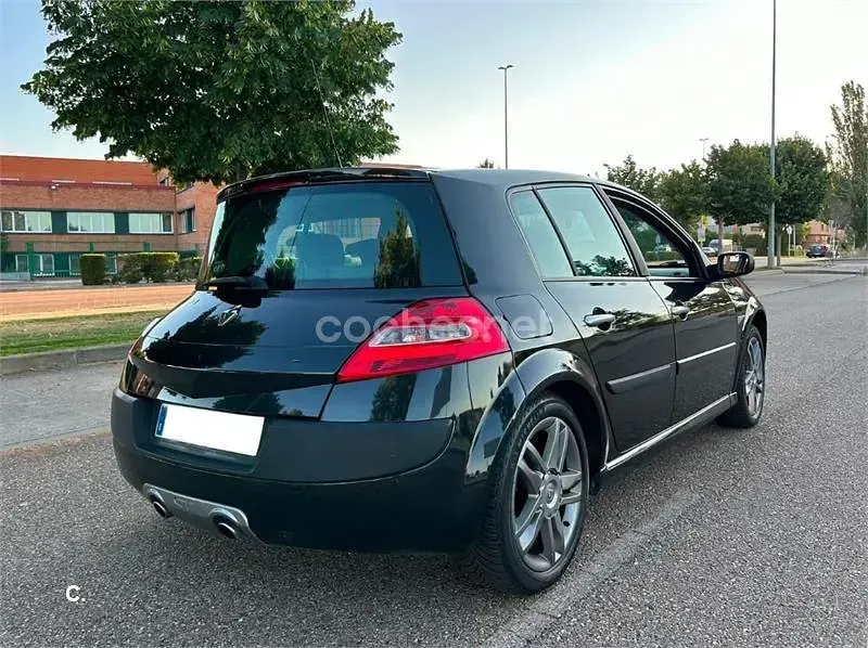 Usado Renault Mégane III GT 150 CV (110 kW) 2009 Negro Berlina
