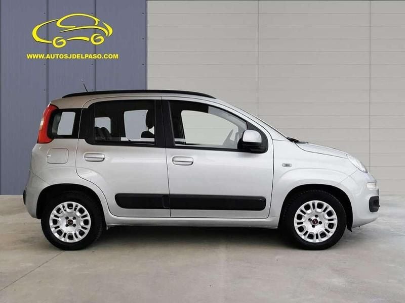 Usado Fiat Panda Lounge 69 CV (50 kW) 2020 Gris Utilitario