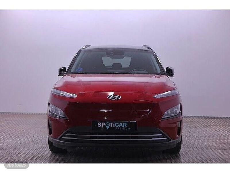 Usado Hyundai Kona Style 150 kW (204 CV) 2023 Sunset red (perlado) SUV