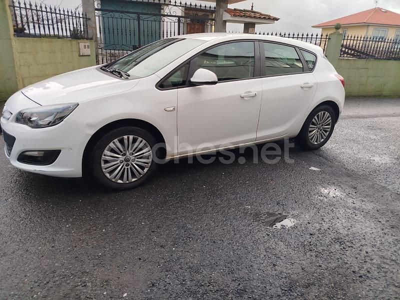 Usado Opel Astra Dynamic 110 CV (80 kW) 2016 Blanco Berlina
