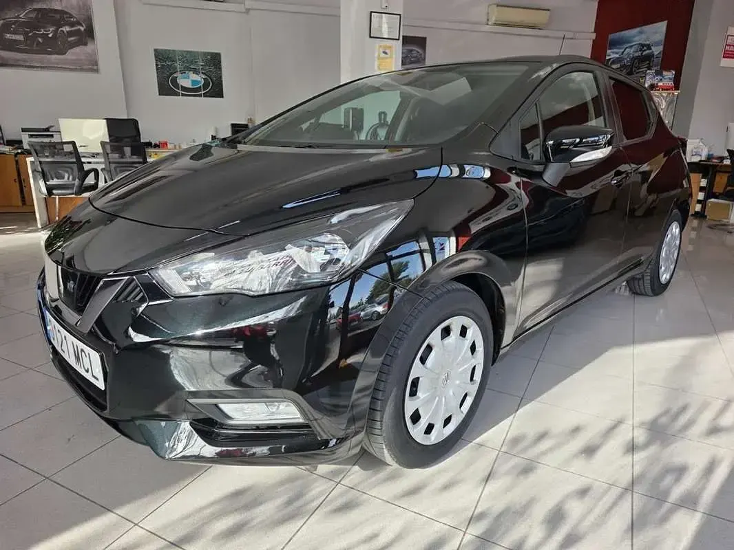 Usado Nissan Micra Acenta 92 CV (67 kW) 2022 Negro Utilitario