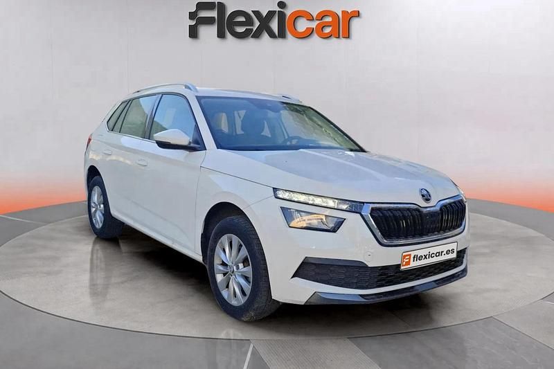 Usado Skoda Kamiq Ambition 110 CV (80 kW) 2021 Blanco SUV