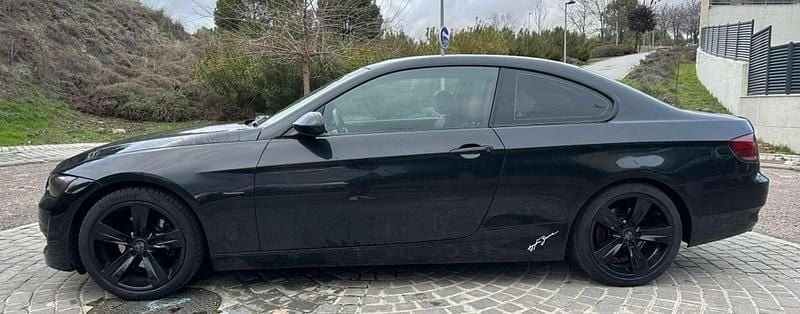 Usado BMW 320 177 CV (130 kW) 2010 Negro Coupe