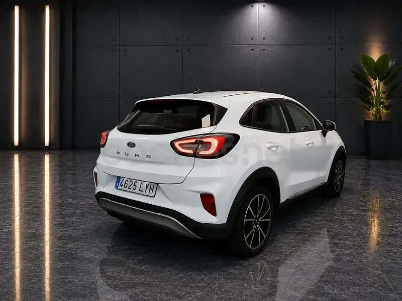 Usado Ford Puma Titanium 120 CV (88 kW) 2022 Blanco SUV