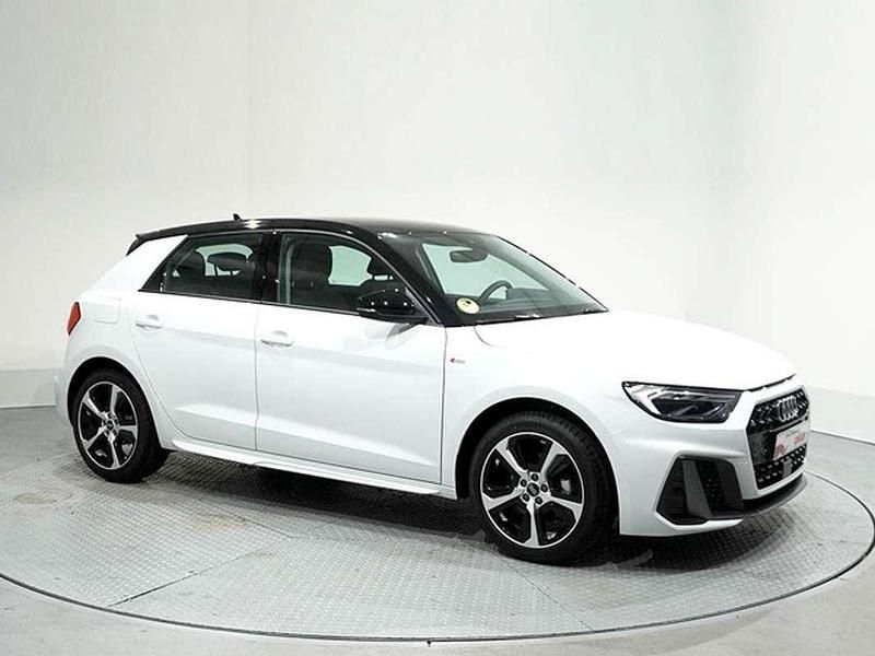 Blanco Nuevo 2025 Audi A1 Sportback Black Edition Utilitario | 24.700 € (Precio justo) - Imagen 1/4