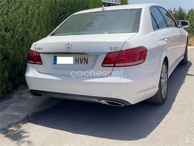 Usado Mercedes E220 Avantgarde 170 CV (125 kW) 2013 Blanco Berlina