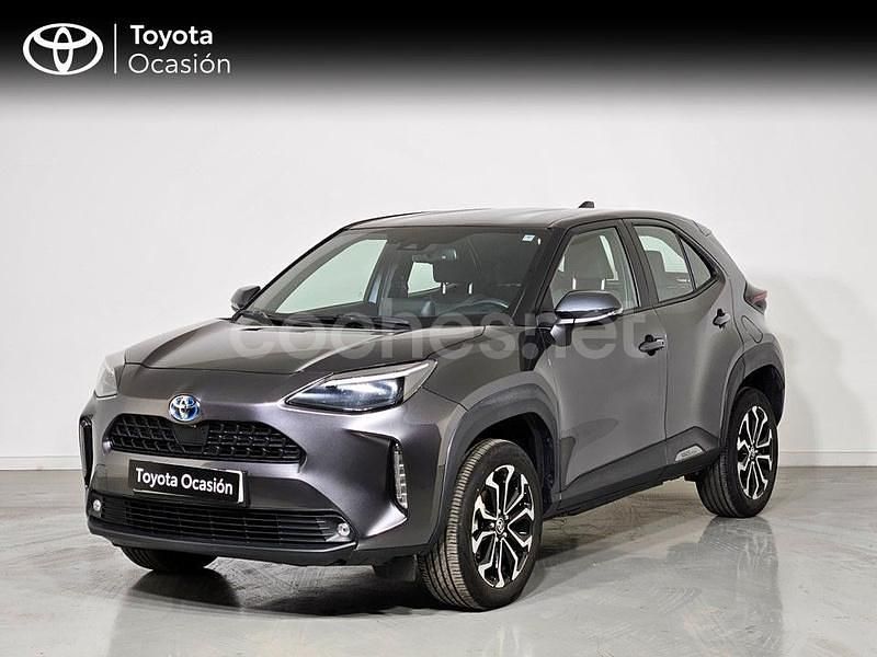 Gris / plata Usado 2021 Toyota Yaris Cross Active SUV | 21.700 € (Precio justo) - Imagen 1/4