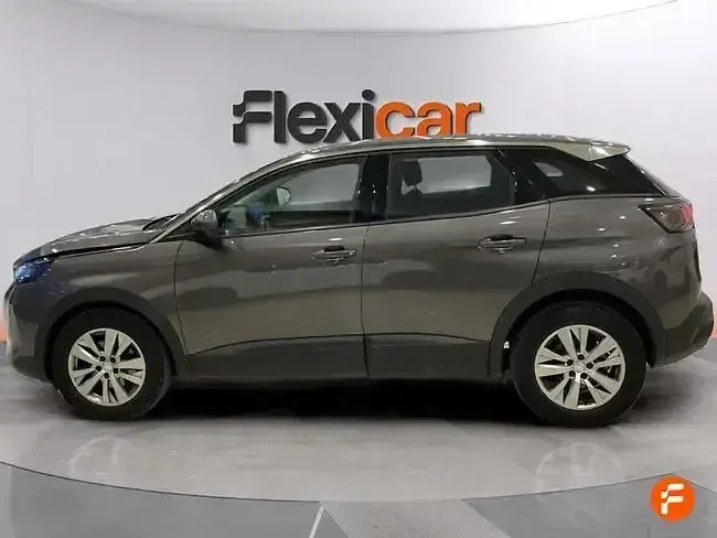 Usado Peugeot 3008 Active 130 CV (95 kW) 2021 Gris SUV
