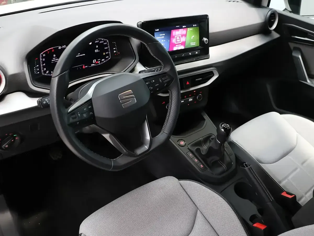 Usado Seat Arona FR 115 CV (84 kW) 2026 Blanco SUV