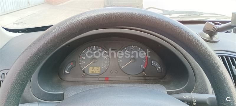 Gris / plata Usado 2002 Citroën Saxo Utilitario | 2150 € (Precio justo) - Imagen 1/4