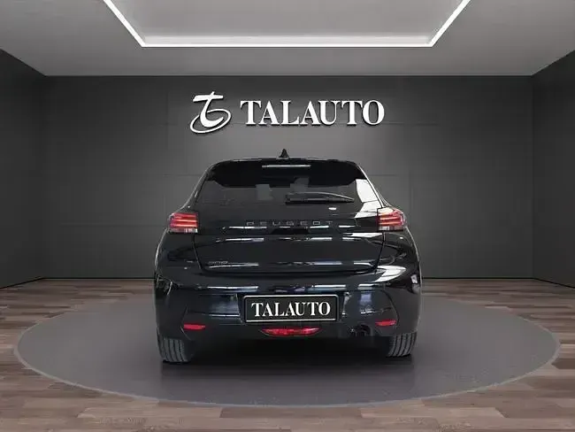 Nuevo Peugeot 208 Allure 102 CV (75 kW) 2025 Negro Utilitario