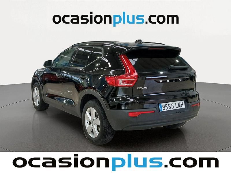 Usado Volvo XC40 Momentum 129 HP (94 kW) 2021 Preto SUV
