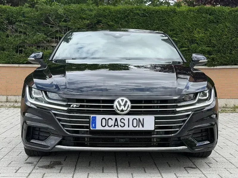 Usado VW Arteon R-line 190 CV (139 kW) 2018 Negro Utilitario