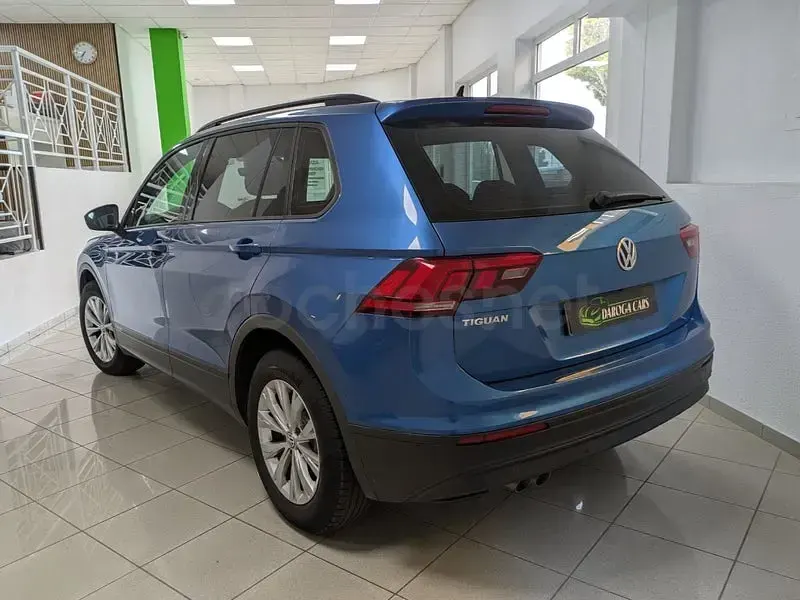 Usado VW Tiguan Edition 150 CV (110 kW) 2020 Azul SUV