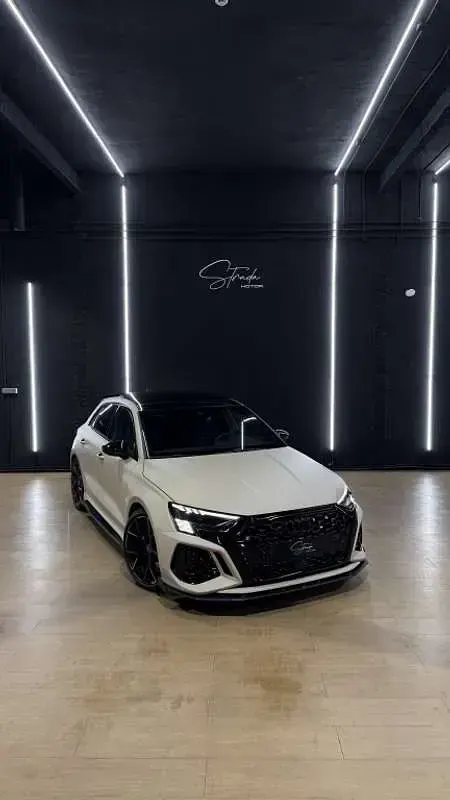 Usado Audi RS3 Sportback Design 400 CV (294 kW) 2022 Beige Utilitario