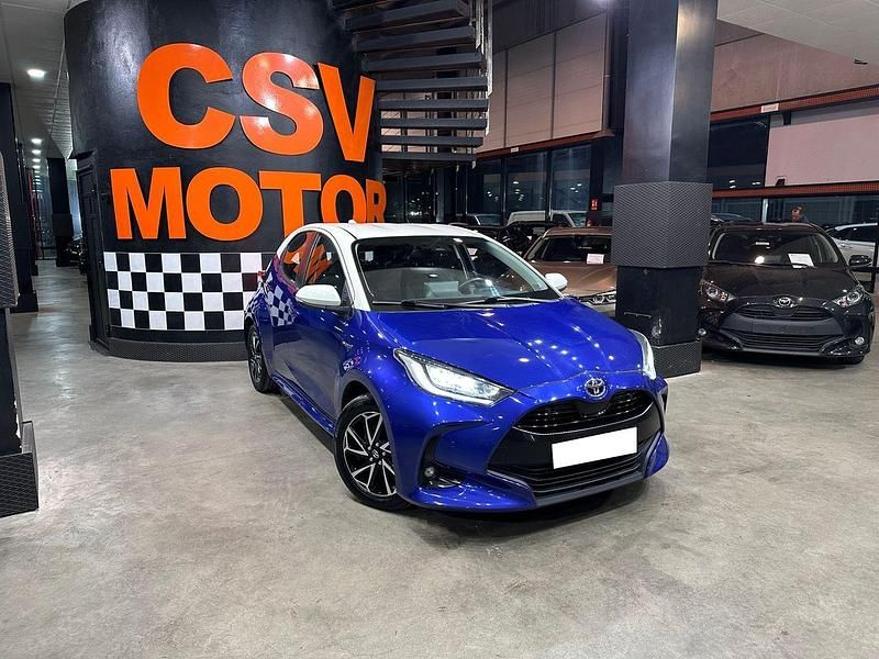 Usado Toyota Yaris Edition 125 CV (91 kW) 2021 Azul Berlina