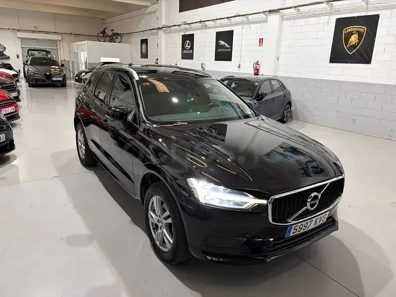 Usado Volvo XC60 Momentum 150 CV (110 kW) 2019 Negro SUV