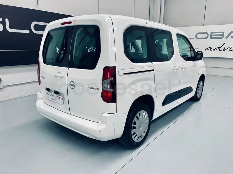 Usado Opel Combo Life Edition 102 CV (75 kW) 2022 Blanco Monovolumen