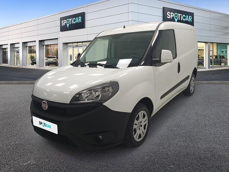 Blanco Usado 2020 Fiat Doblò Monovolumen | 9900 € - Imagen 1/4