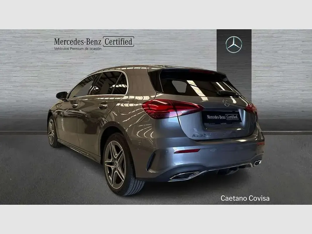 Usado Mercedes E250 218 CV (160 kW) 2024 Gris Coupe