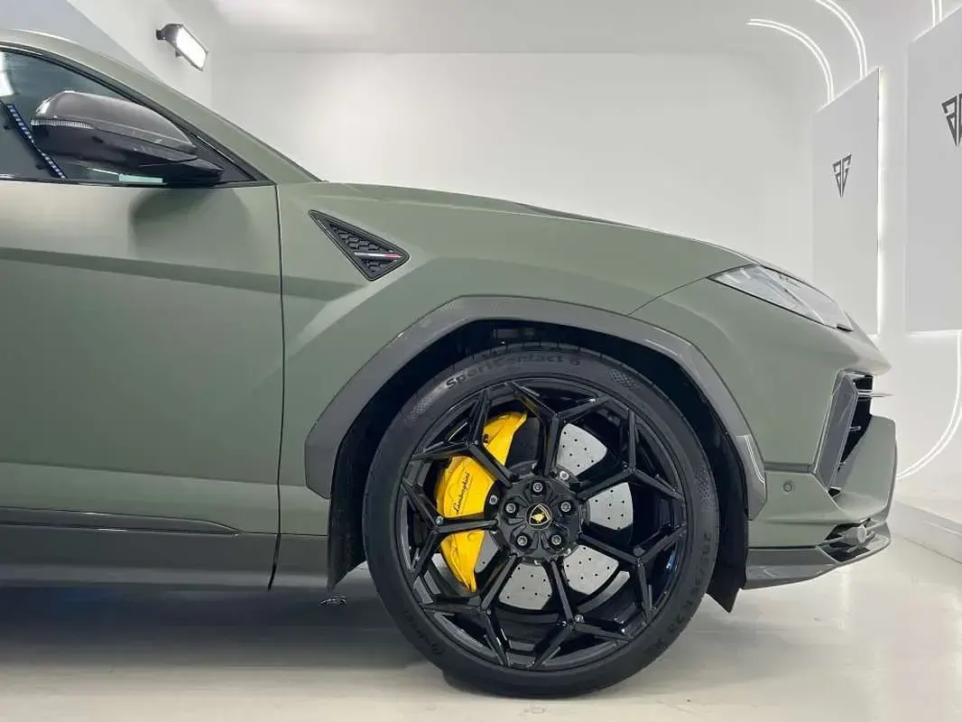 Usado Lamborghini Urus 666 CV (489 kW) 2023 Amarillo SUV