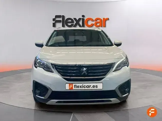 Usado Peugeot 5008 Allure 130 CV (95 kW) 2017 Blanco