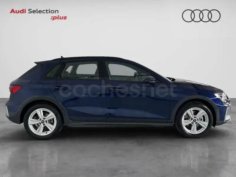 Usado Audi A3 Advanced 204 CV (150 kW) 2025 Azul Berlina